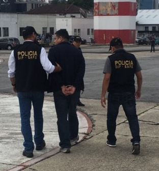 ICE remueve a nacional guatemalteco buscado por asesinato