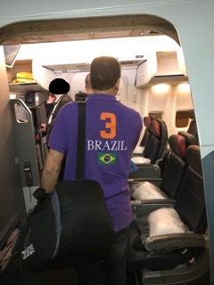 Varley Ramos Costa, 53, un ciudadano brasileño, ingresó a los Estados Unidos en una fecha y lugar desconocidos sin que un funcionario de inmigración lo inspeccionase o le otorgase libertad condicional.