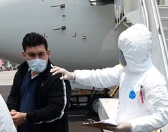 ICE arresta, remueve a pandillero salvadoreño buscado por homicidio