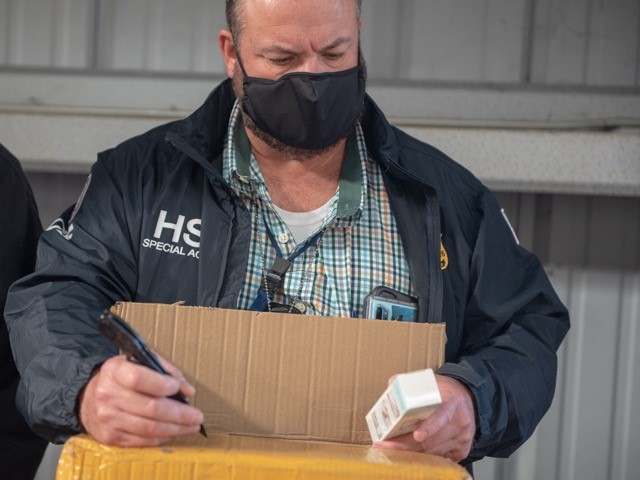Investigación de ICE HSI incauta $16.7 millones en medicamentos, productos falsificados